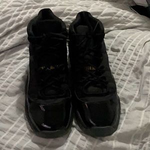 Air Jordan’s 11 retro cap and gown, black-black. Pre owned. Great condition.